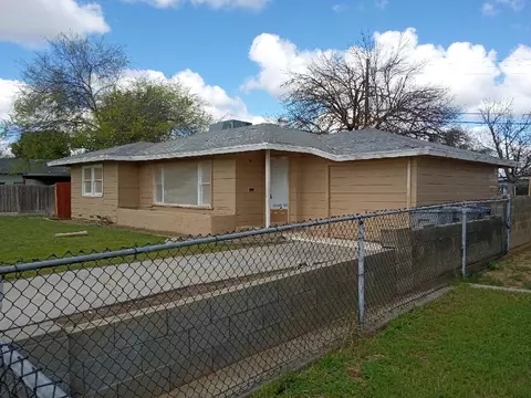4017 Kenmore Dr S, Fresno, CA 93703
