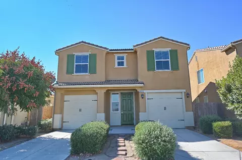 3874 Sussex Ave, Clovis, CA 93619