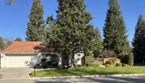312 E Marwood Ln, Fresno, CA 93720