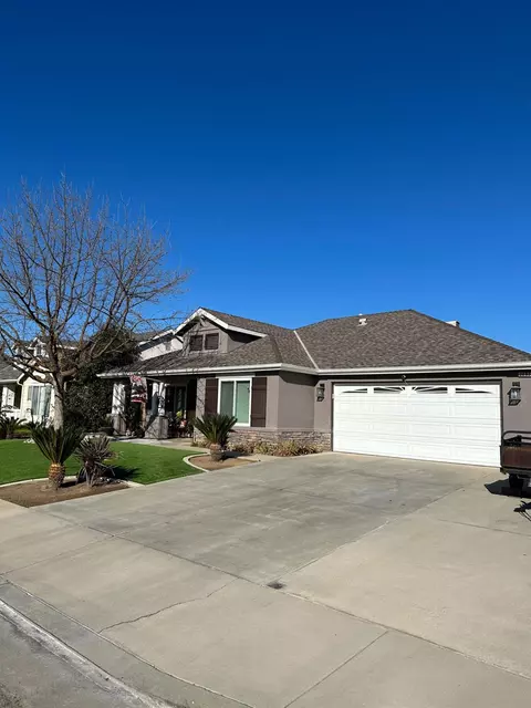 2692 Holt Aveune, Sanger, CA 93657