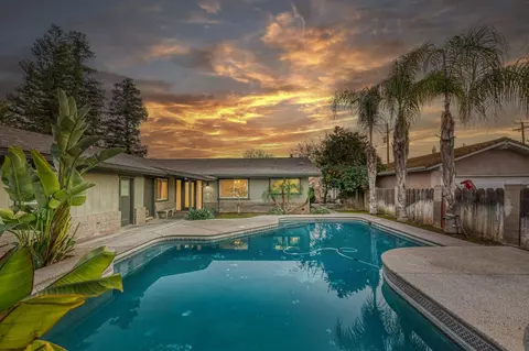 4505 W Vandegrift Ave, Fresno, CA 93722