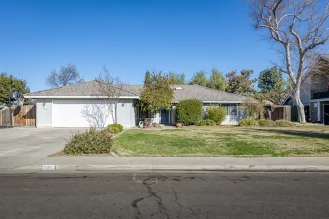 280 E Birch Ave, Hanford, CA 93230