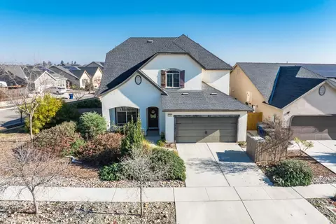 1217 N Academy Dr, Hanford, CA 93230