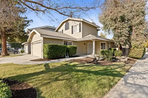 830 E Chickadee Ct, Fresno, CA 93730