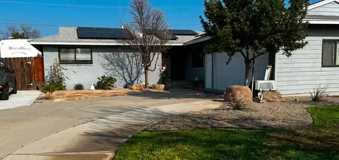 568 E Scott Ave, Fresno, CA 93710