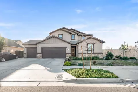 297 16th St, Kerman, CA 93630