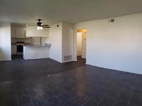 2749 W Fairmont Ave #102, Fresno, CA 93705
