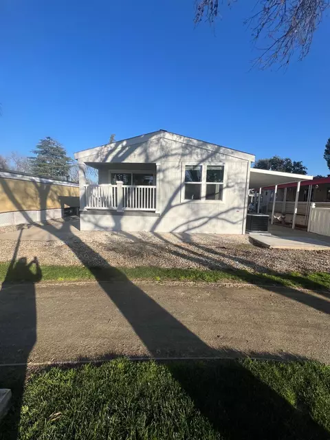 2706 W Ashlan Ave #204, Fresno, CA 93705