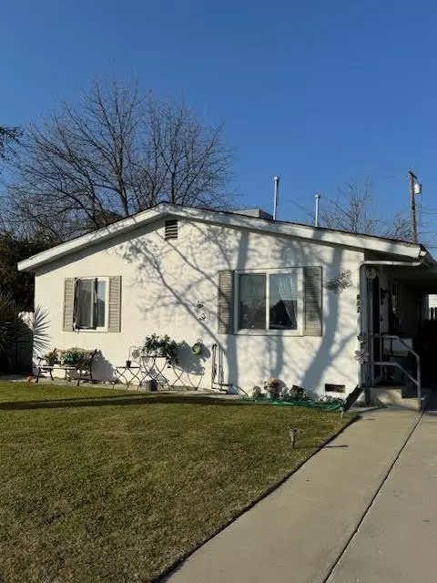 612 E Florinda Ave, Hanford, CA 93230