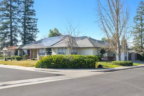 2519 24th Ave, Kingsburg, CA 93631