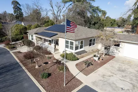 5587 Columbia Dr N, Fresno, CA 93727