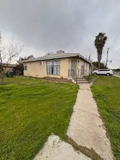 1087 N Hemlock Ave, Reedley, CA 93654