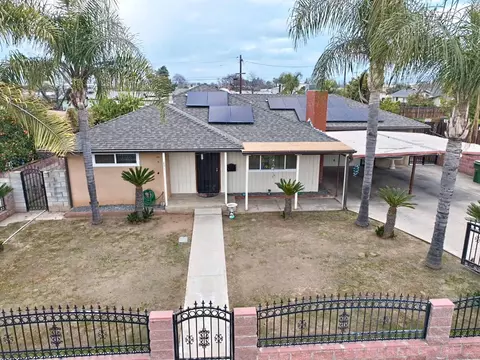 781 E Harvard Ave, Dinuba, CA 93618
