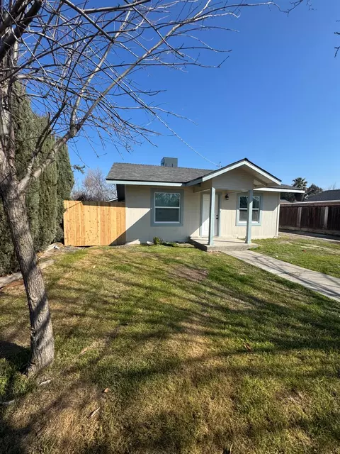 25576 W Scaggs Ave, Tranquillity, CA 93668