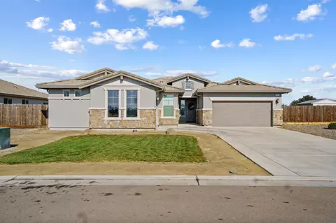 3423 W Kamm Ave, Dinuba, CA 93618