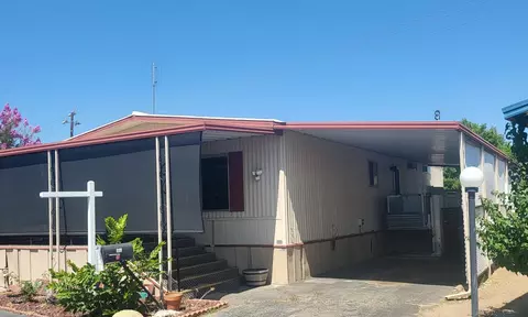 1724 Minnewawa Ave #139, Clovis, CA 93612