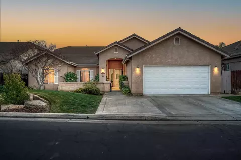 837 E Mill Creek Dr, Fresno, CA 93720