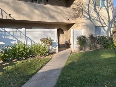 1250 E Shaw Ave #115, Fresno, CA 93710