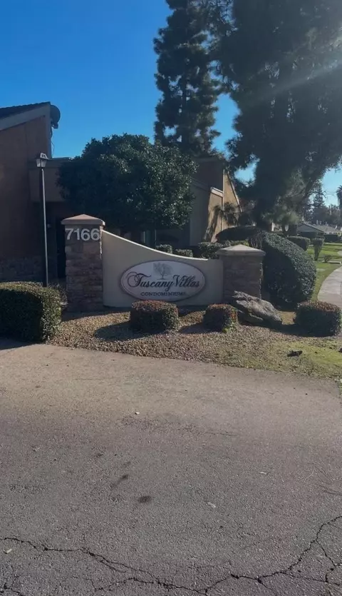 7166 N Fruit #126, Fresno, CA 93711
