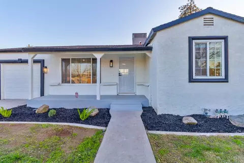 1515 W Fedora Ave, Fresno, CA 93705