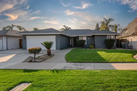8185 N Callisch Ave, Fresno, CA 93720