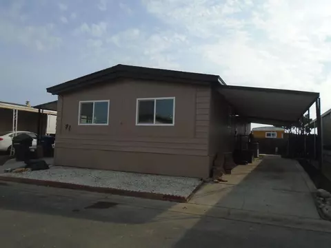 852 E Grangeville Blvd #71, Hanford, CA 93230