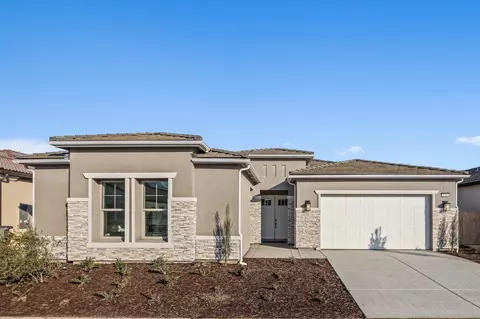 2584 N Annie Dr, Fresno, CA 93727