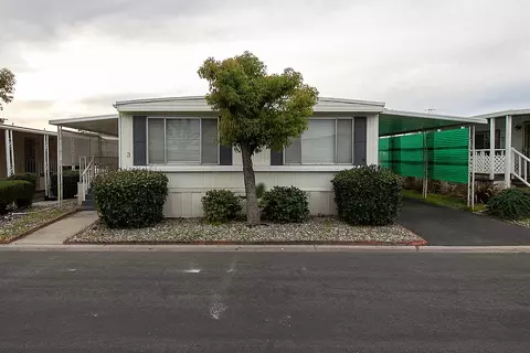 221 W Herndon Ave #3, Fresno, CA 93650