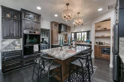 2745 W Cromwell Ave, Fresno, CA 93711