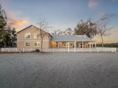 730 W Wood Ave, Riverdale, CA 93656