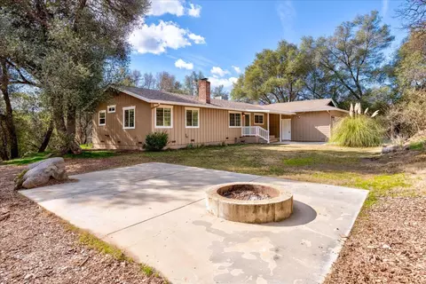 50181 Road 427, Oakhurst, CA 93644