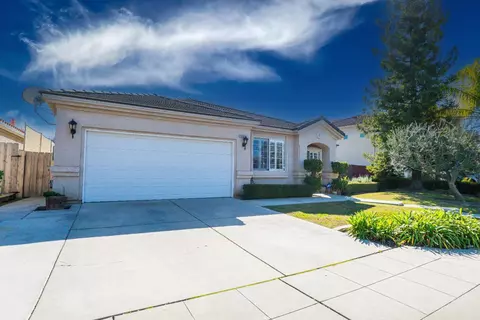 6009 W Everett Ave, Fresno, CA 93722