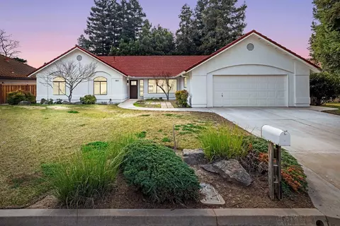 5017 W Locust Ave, Fresno, CA 93722