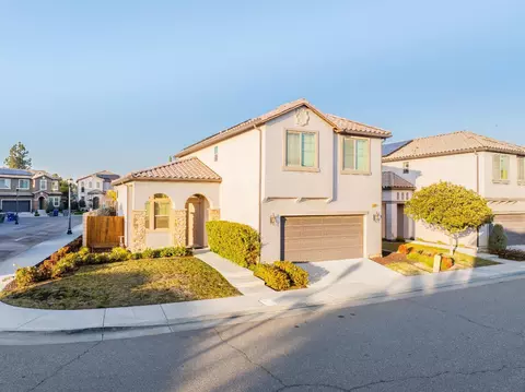 1594 E Autumn Sage Ave, Fresno, CA 93720