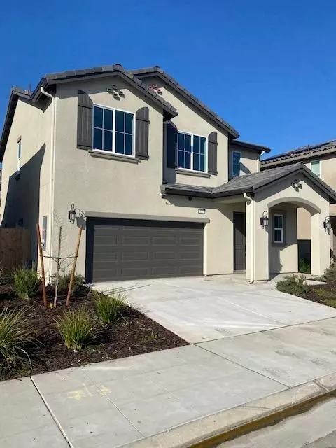 125 N Purdue Ave, Fresno, CA 93722