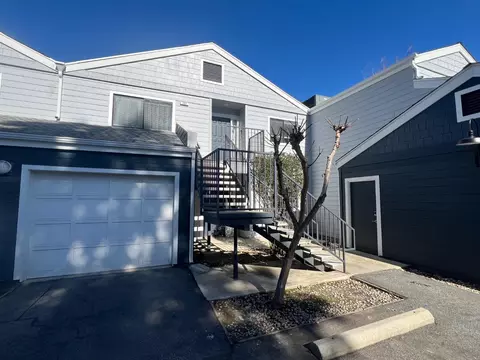 7675 N 1st St #123, Fresno, CA 93720