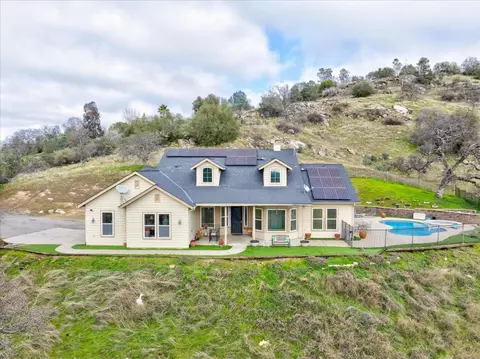 30477 Seminole Dr, Coarsegold, CA 93614