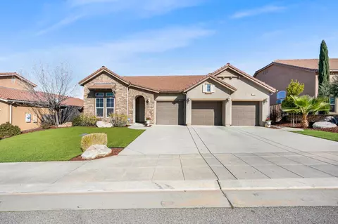21293 Lago Bello Ln, Friant, CA 93626