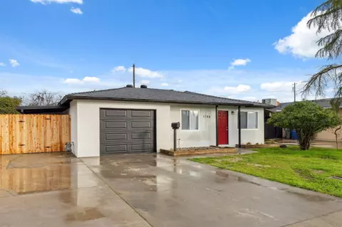 1246 Hume Dr, Sanger, CA 93657
