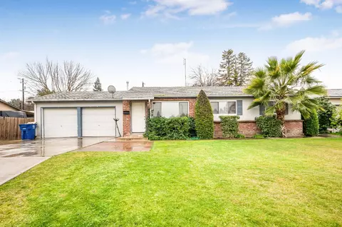 1680 Winter St, Kingsburg, CA 93631