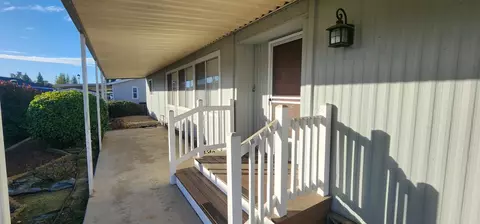 1300 W Olson Ave #89, Reedley, CA 93654