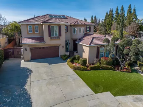 8407 N Richelle Ave, Fresno, CA 93720