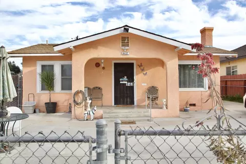 4437 E Washington Ave, Fresno, CA 93702