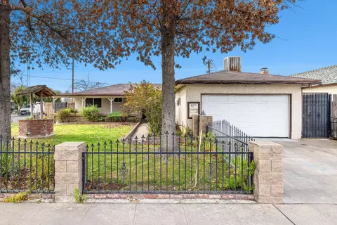 4415 N Chestnut Ave, Fresno, CA 93726