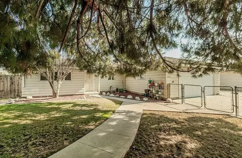 4122 N Sunnyside Ave, Fresno, CA 93727