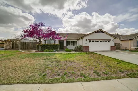 2007 W Berkshire, Hanford, CA 93230