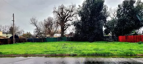749 E Springfield Ave, Reedley, CA 93654