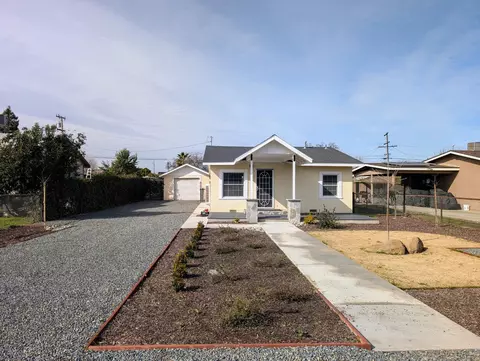 633 S Vista St, Visalia, CA 93292