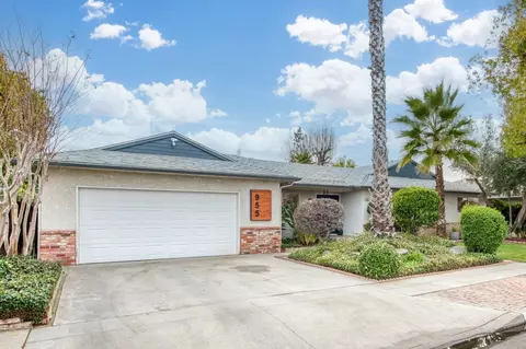 955 E Locust Ave, Fresno, CA 93720