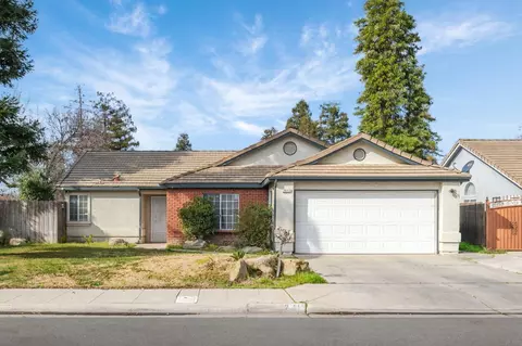 2413 N Sonora Ave, Fresno, CA 93722